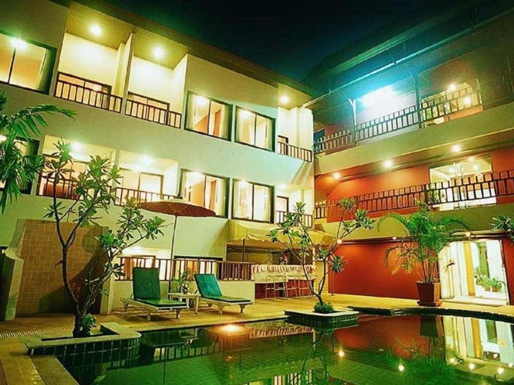 Bp Chiangmai City Hotel Chiang Mai Bagian luar foto