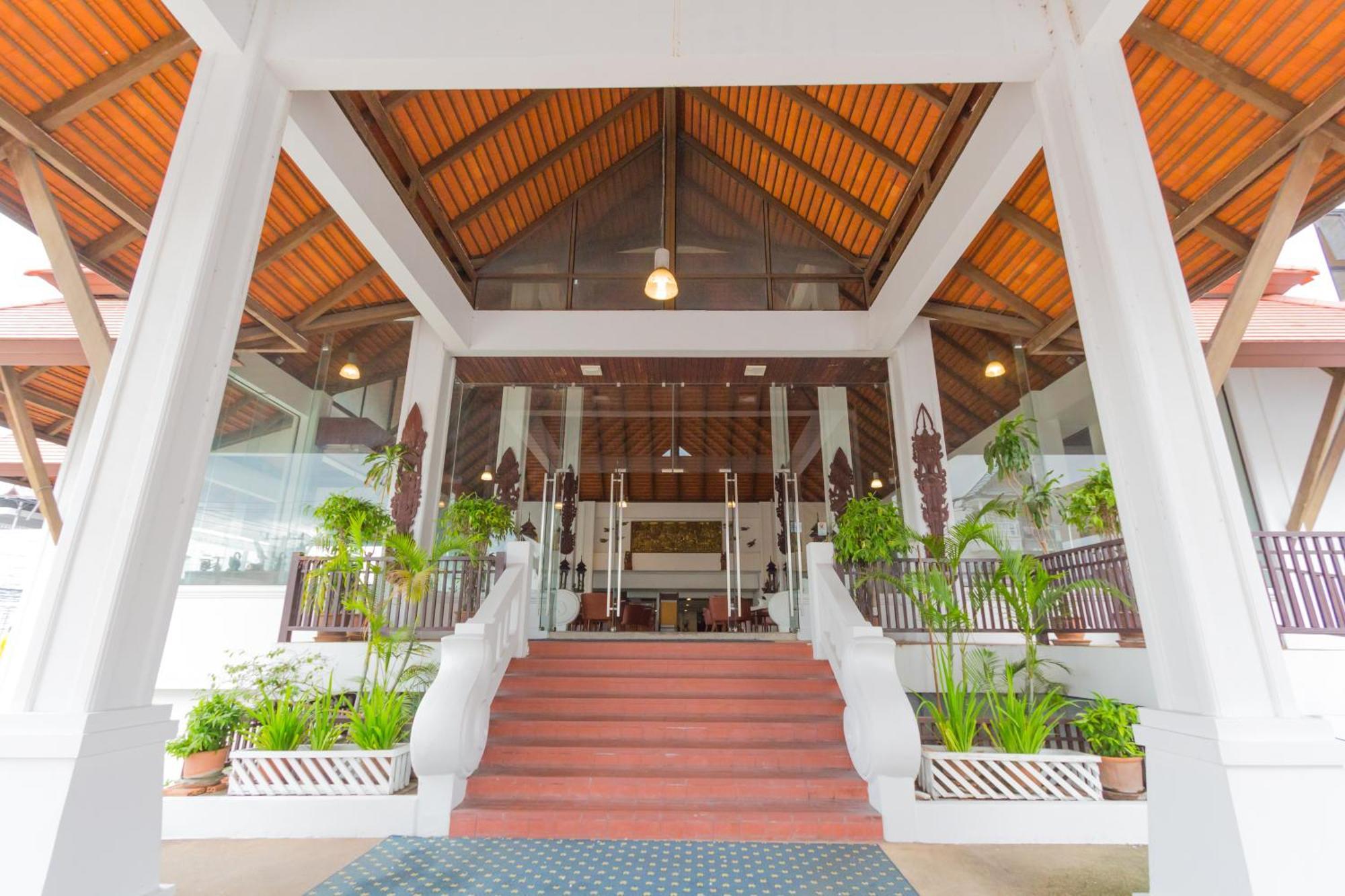 Bp Chiangmai City Hotel Chiang Mai Bagian luar foto