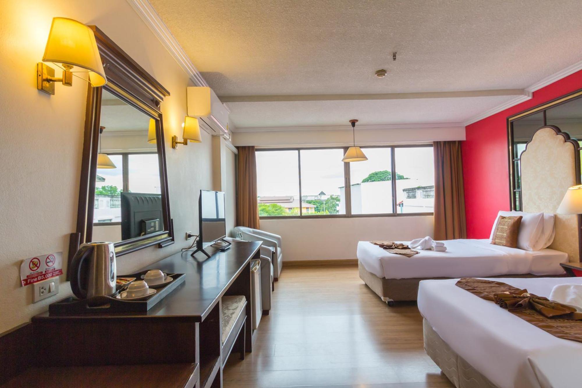 Bp Chiangmai City Hotel Chiang Mai Bagian luar foto