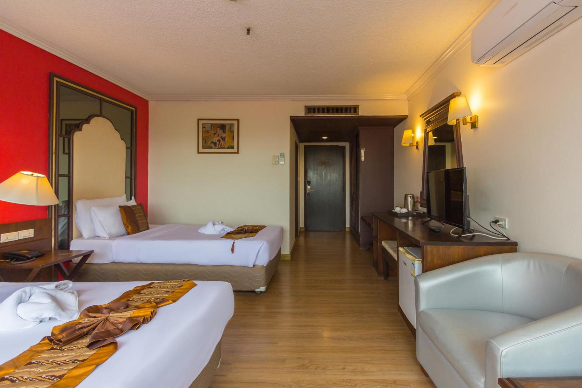 Bp Chiangmai City Hotel Chiang Mai Bagian luar foto