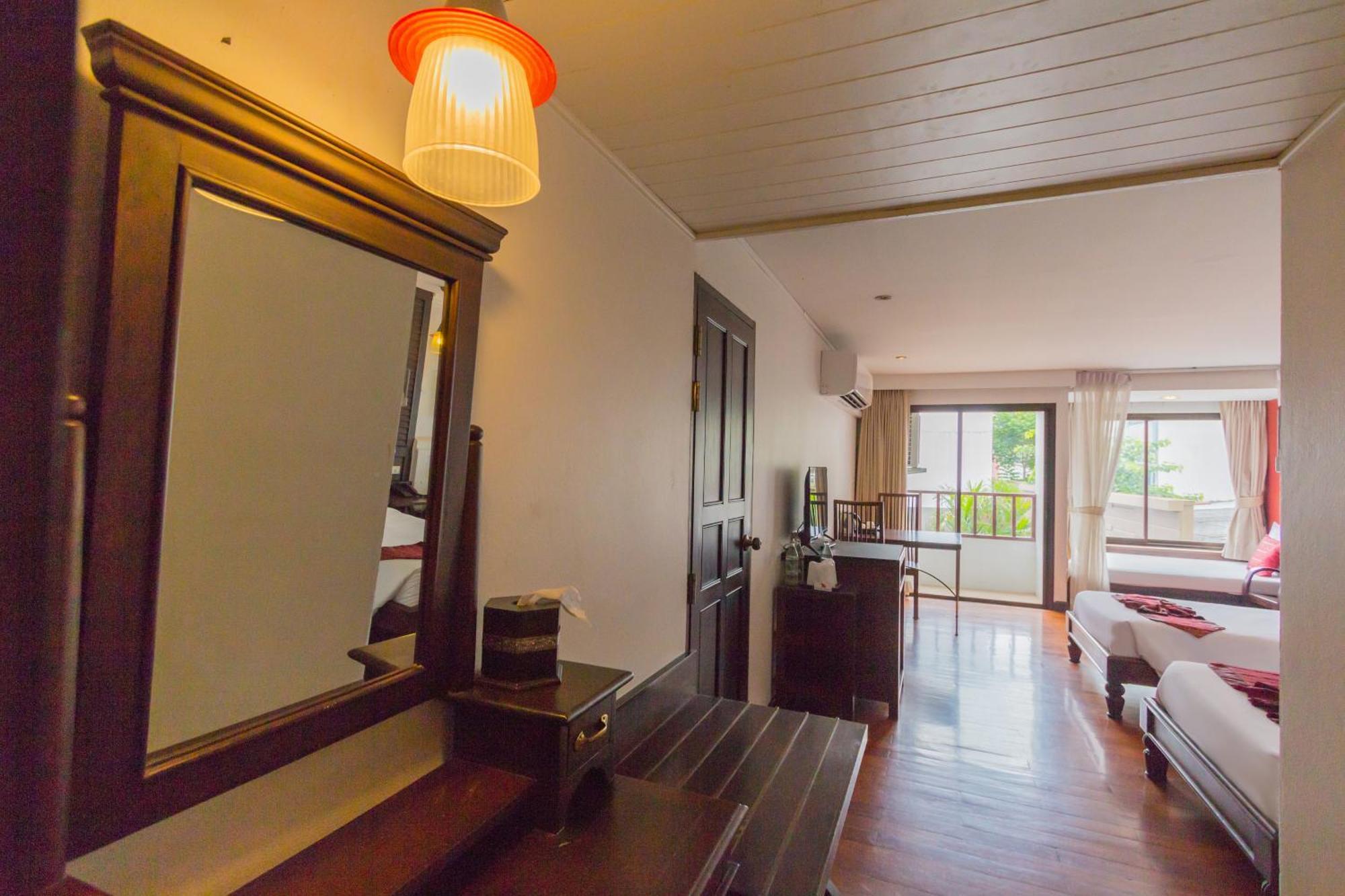 Bp Chiangmai City Hotel Chiang Mai Bagian luar foto