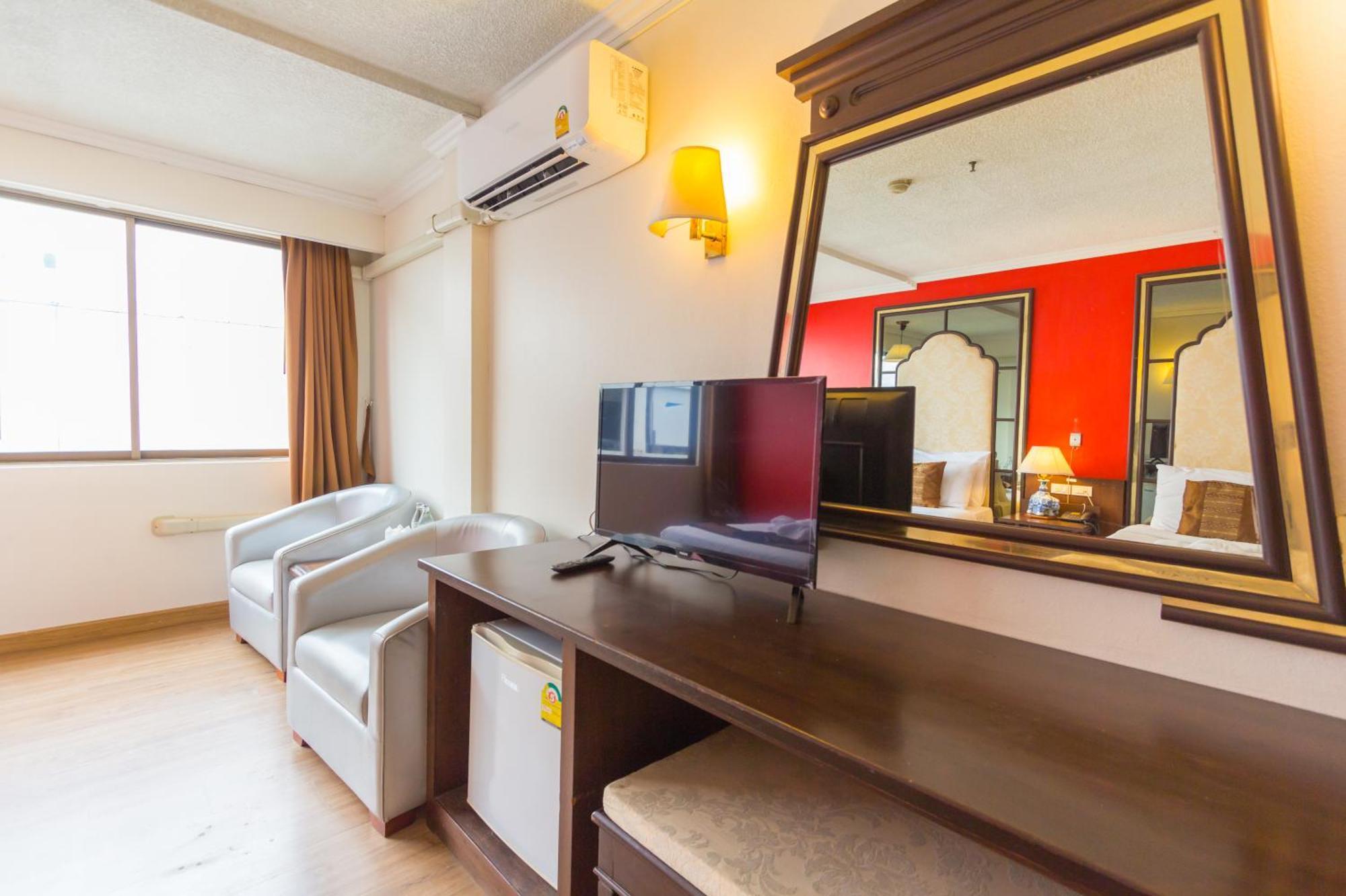 Bp Chiangmai City Hotel Chiang Mai Bagian luar foto