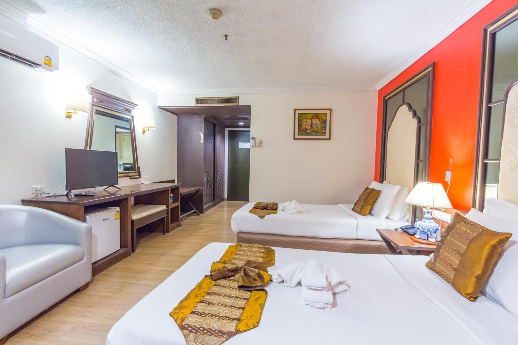 Bp Chiangmai City Hotel Chiang Mai Bagian luar foto
