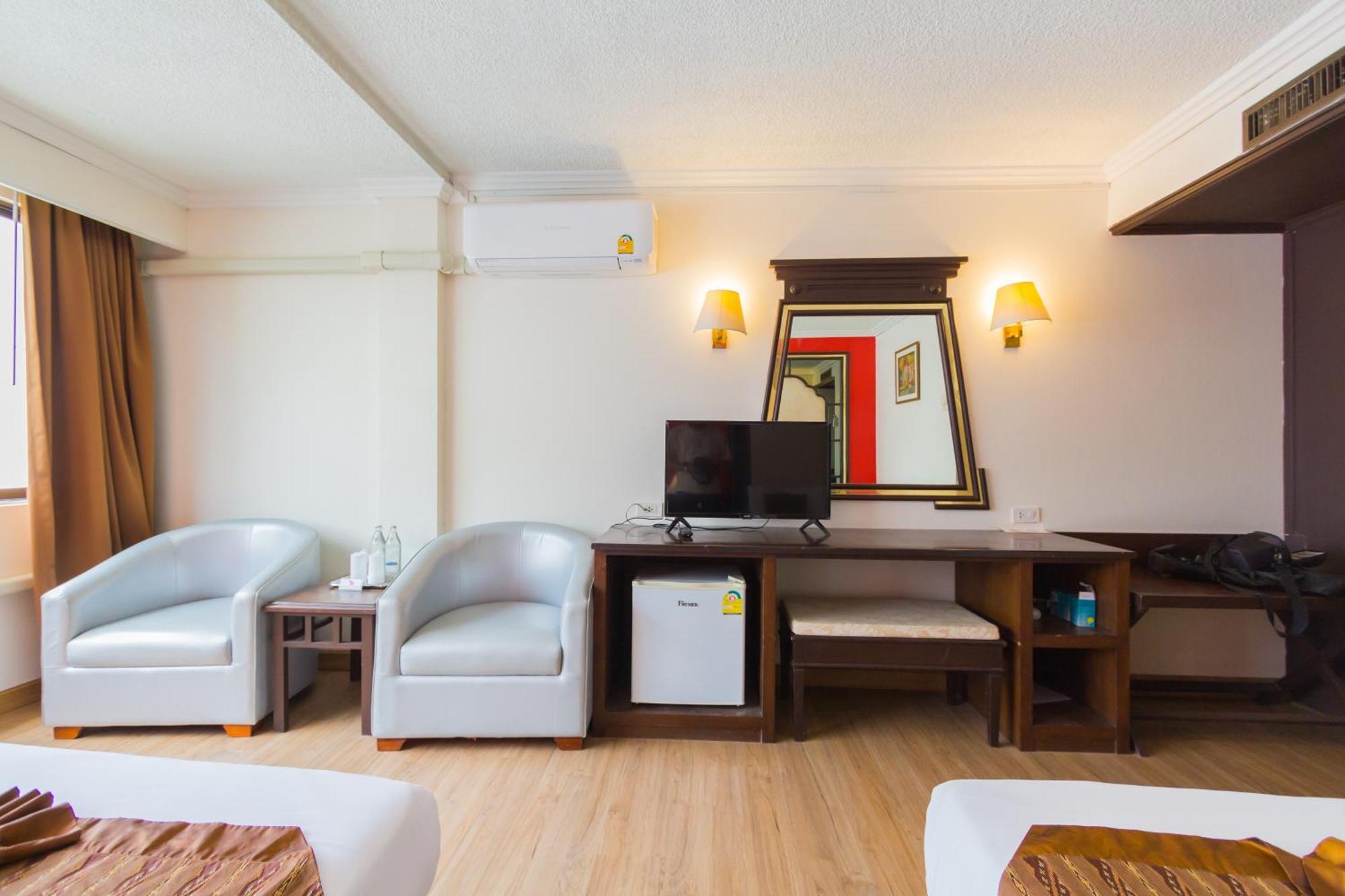 Bp Chiangmai City Hotel Chiang Mai Bagian luar foto