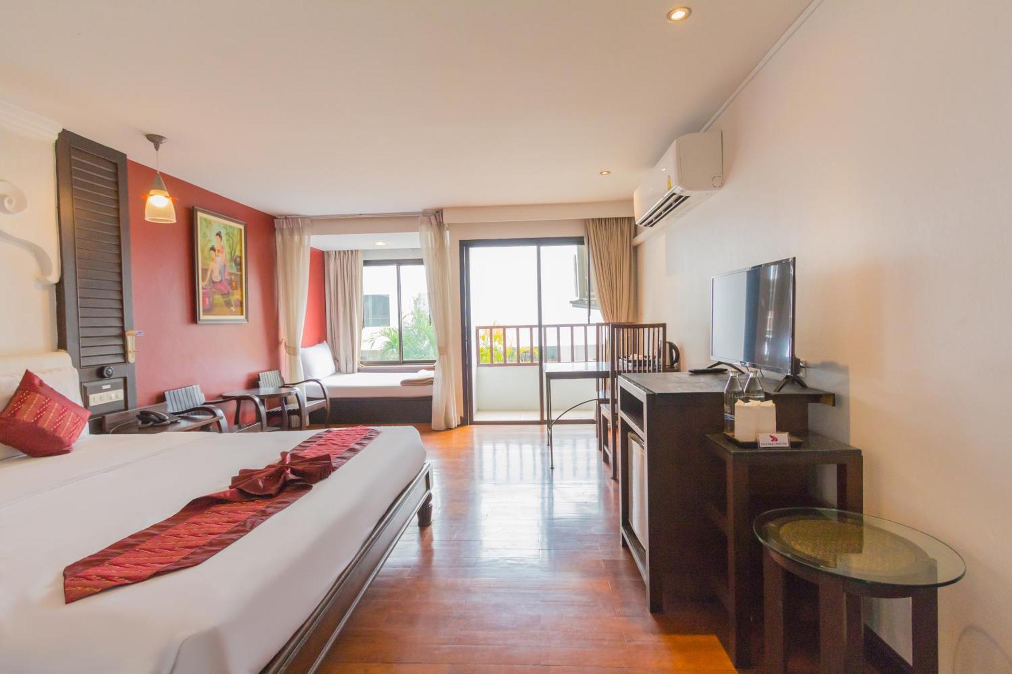 Bp Chiangmai City Hotel Chiang Mai Bagian luar foto