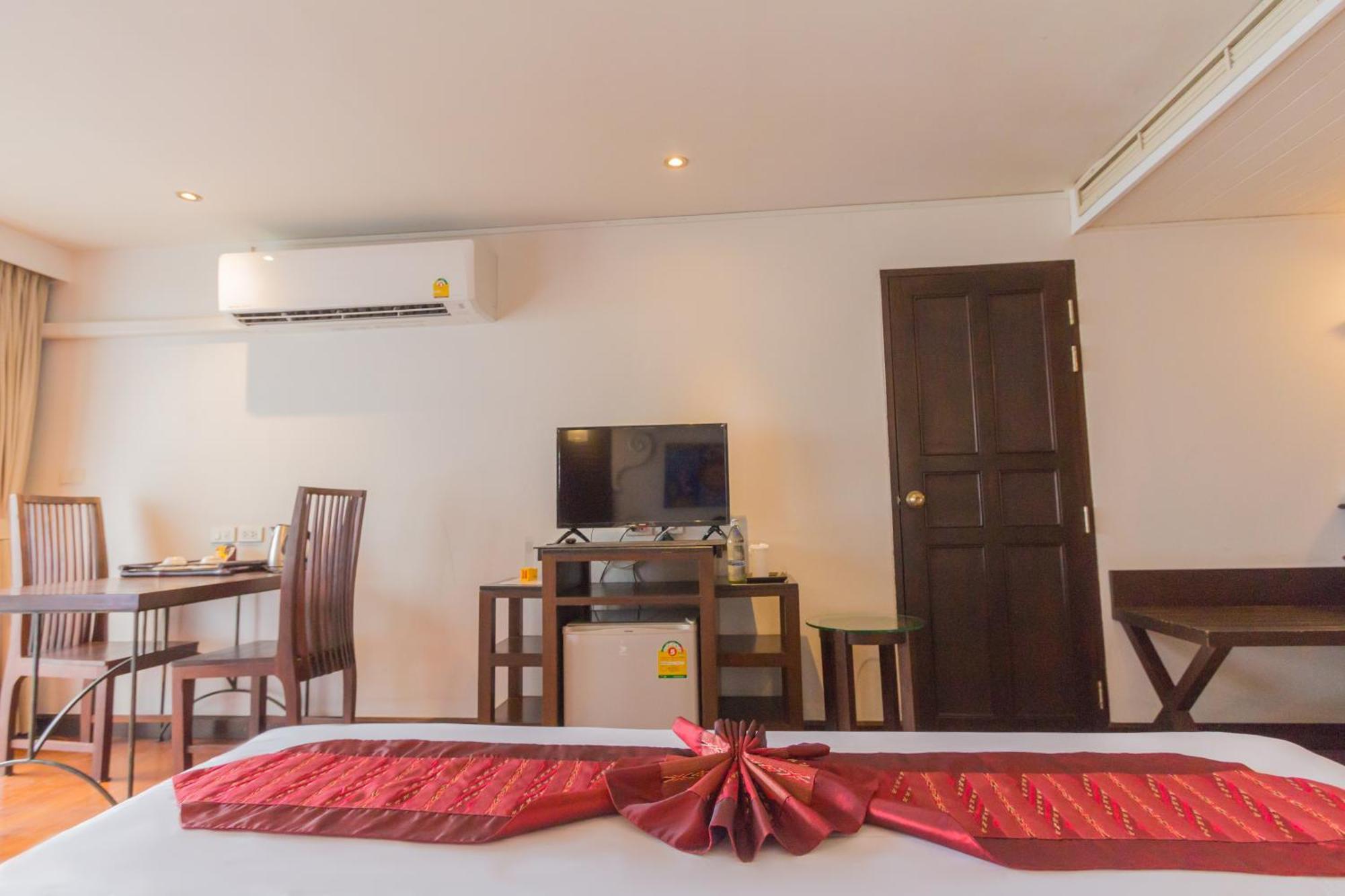 Bp Chiangmai City Hotel Chiang Mai Bagian luar foto