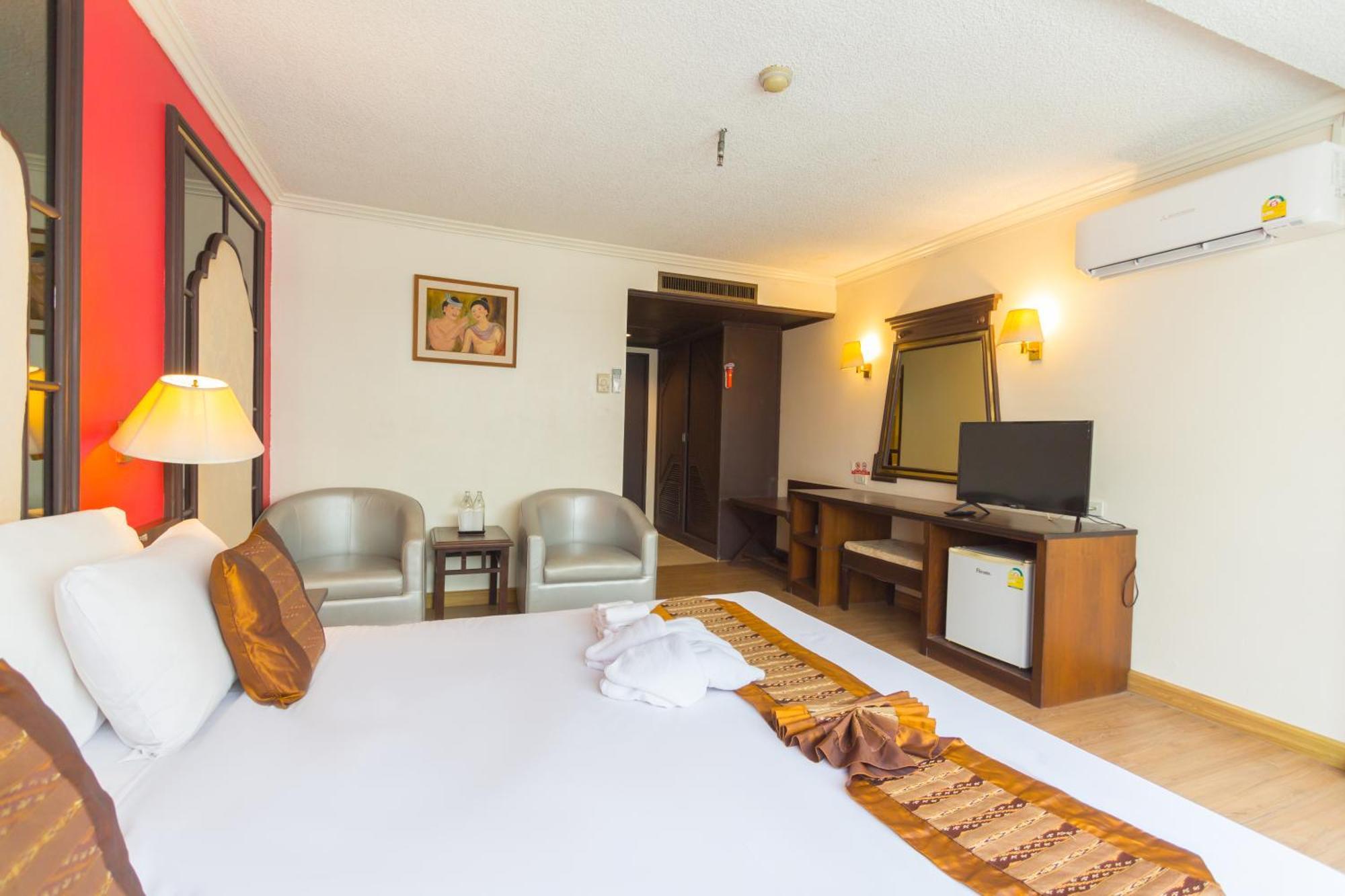 Bp Chiangmai City Hotel Chiang Mai Bagian luar foto